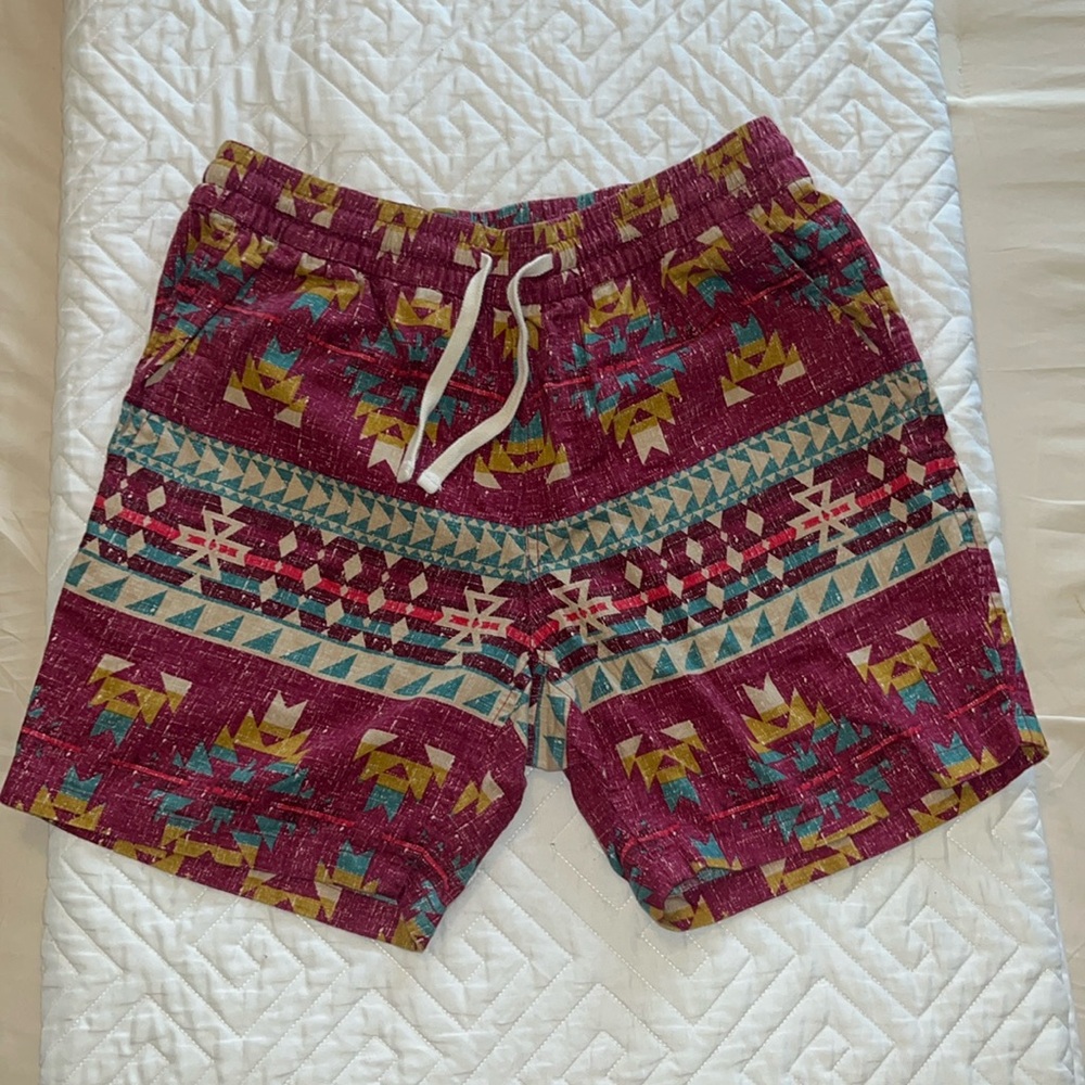 Men’s size Medium sun and stone shorts